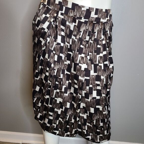 Lafayette 148 Gray Skirt Size 10 Silky Patterned Midi - Picture 5 of 7